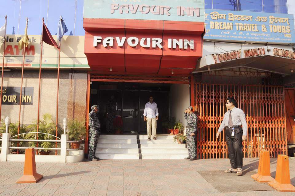 Hotel Favour Inn International Ćottogram Zewnętrze zdjęcie